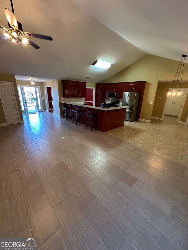 Building Photo - 3910 Piney Brook Dr