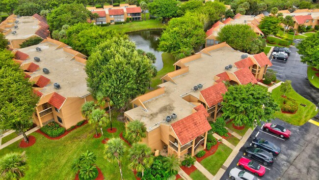 Building Photo - 11255 Green Lake Dr