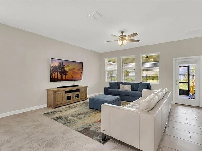 Building Photo - 11932 Satire St