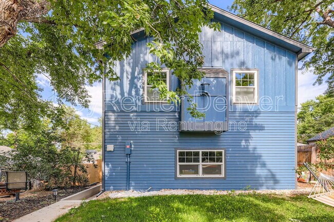 Building Photo - 2805 Fenton St