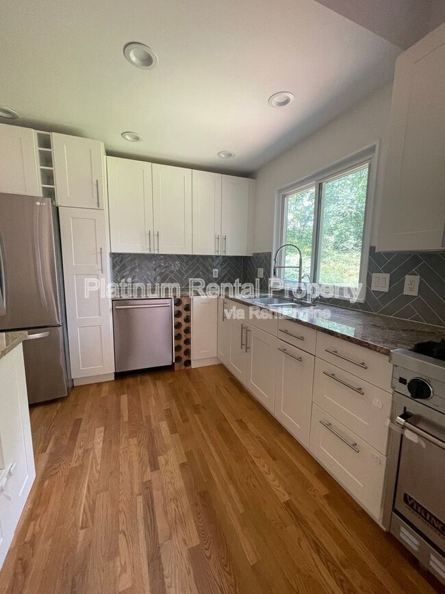 Building Photo - 3828 Donaldson Dr