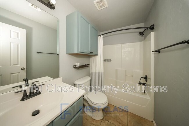 Building Photo - 2241 NW 198th St