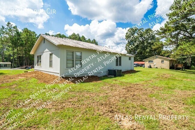 Building Photo - 4329 Maple Cir