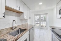 Building Photo - 20210 Maple Leaf Ct