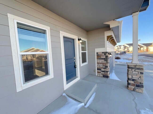 Building Photo - 4 Bedroom Home Available Near Londonderry Dr & Eastonville Rd!