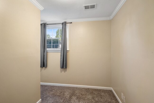 Building Photo - 12506 Live Oak Drive