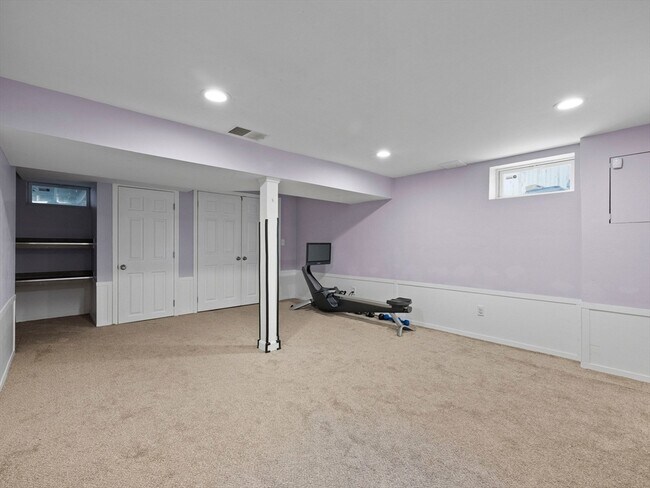 Building Photo - 55 Algonquin Dr