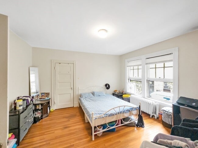 Building Photo - 58 Aspinwall Ave