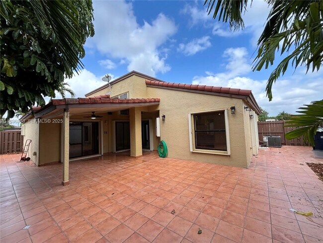 Building Photo - 8910 SW 4th Ln