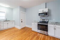 Building Photo - 168 Waterman Ave