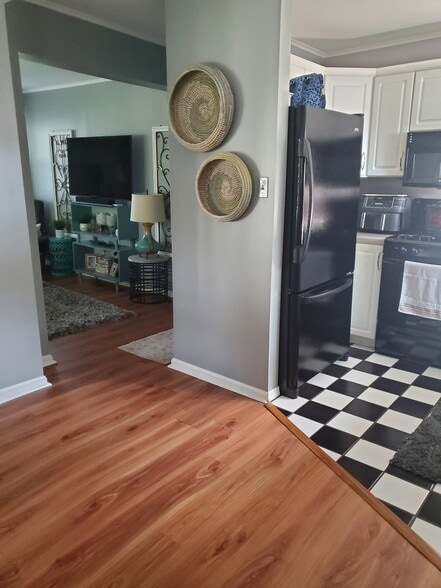 Open Area - 195 S 4th St