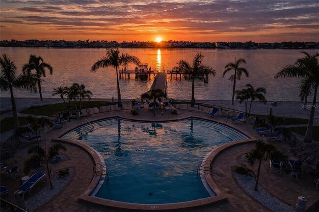 Building Photo - 5220 Brittany Dr S