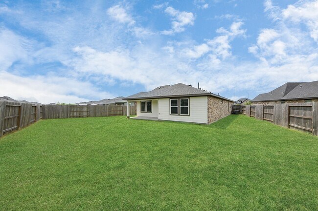 Building Photo - 4911 Pne Hvn Ln