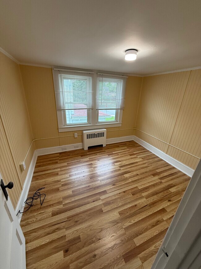 Building Photo - 231 Mansfield Ave