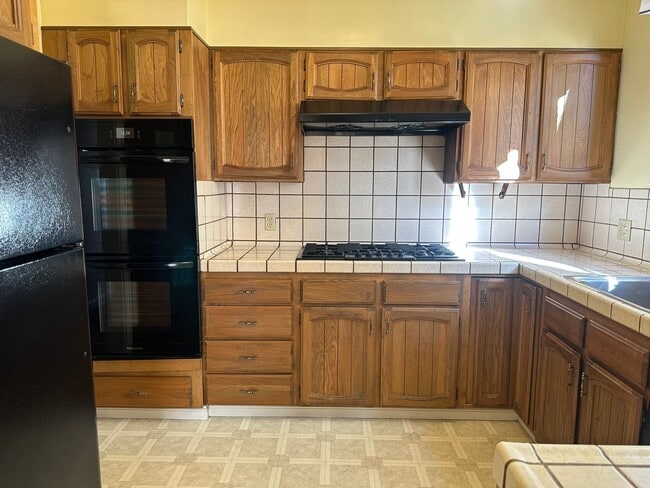 Building Photo - Mt Davidson Manor Home for Rent