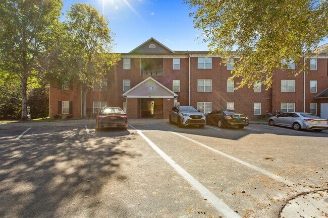 Building Photo - 3000 S Adams St