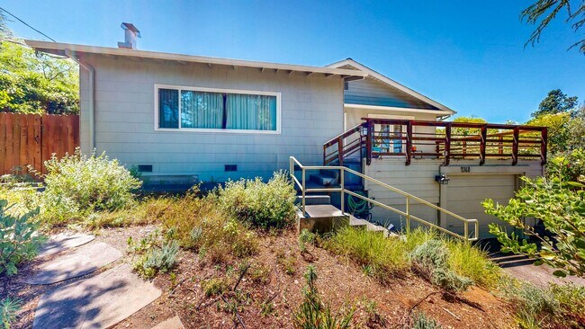 Building Photo - 4560 Sullivan Ct