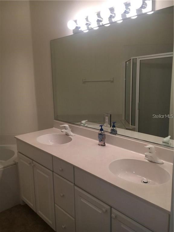 Building Photo - 4480 Streamside Ct