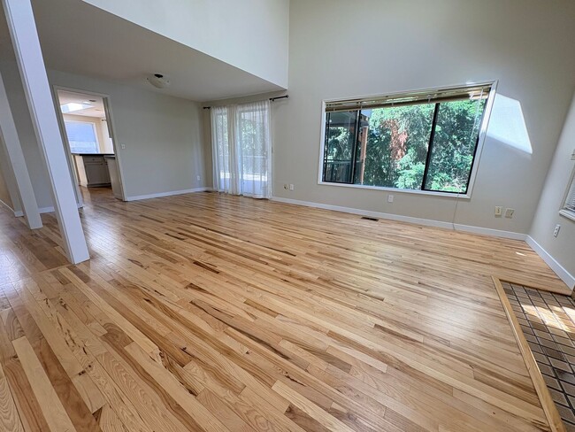 Building Photo - Bright and Spacious Newcastle Home -Open House Saturday the 27th 4:00-5:00