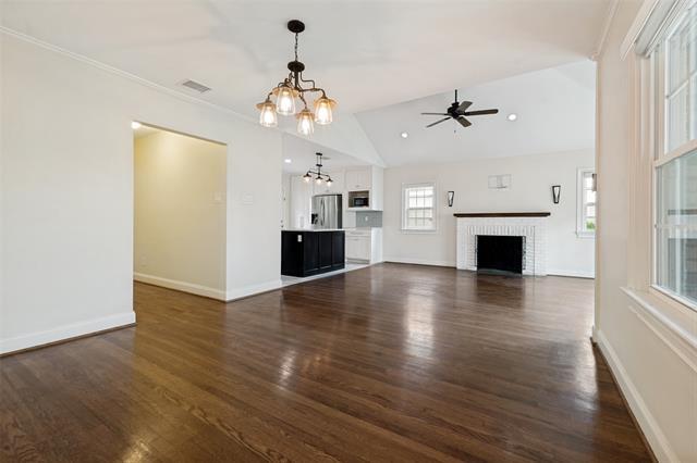 Building Photo - 615 S Montclair Ave