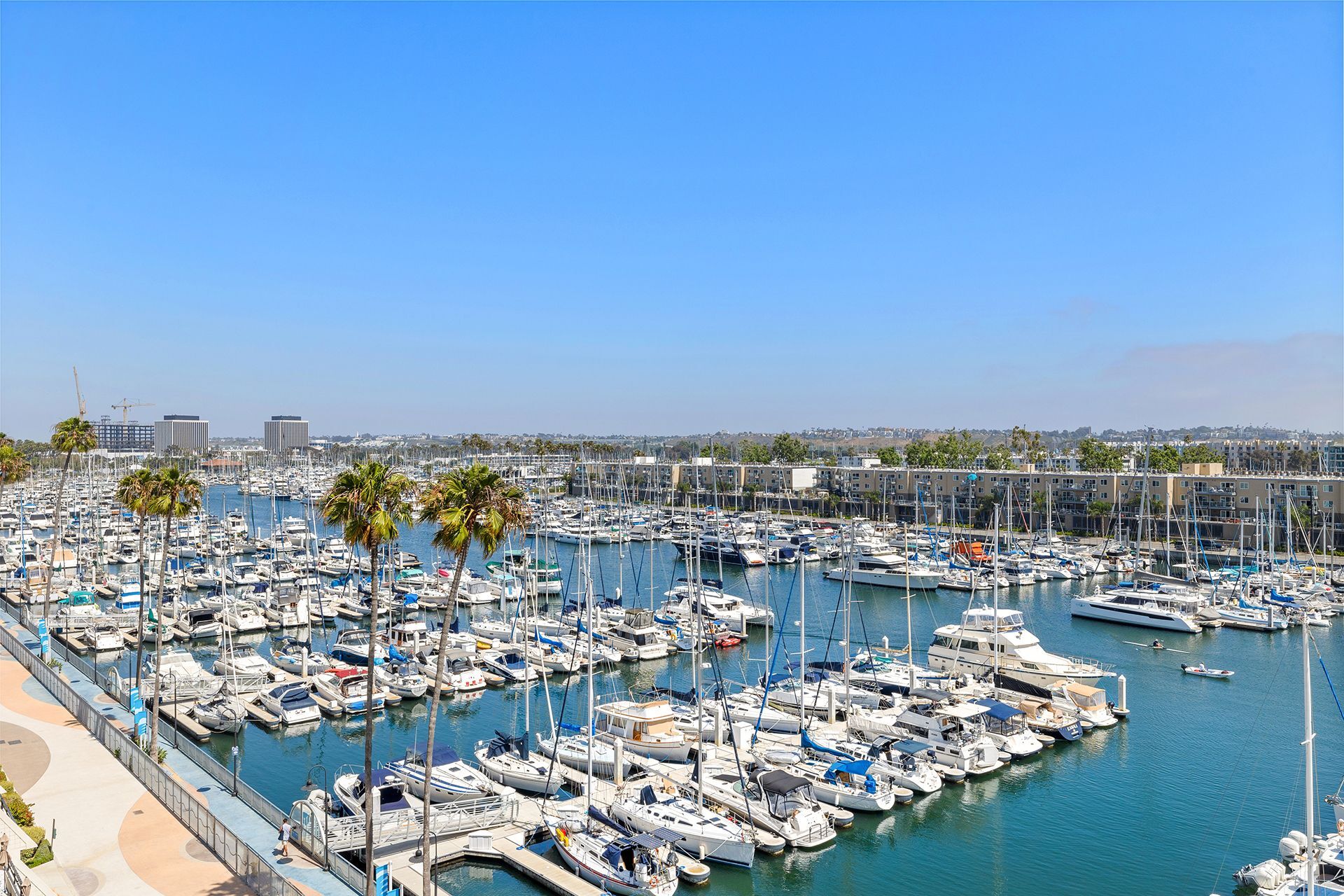 Building Photo - 4267 Marina City Dr