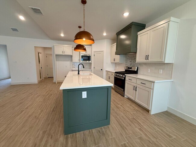 Building Photo - New Construction
