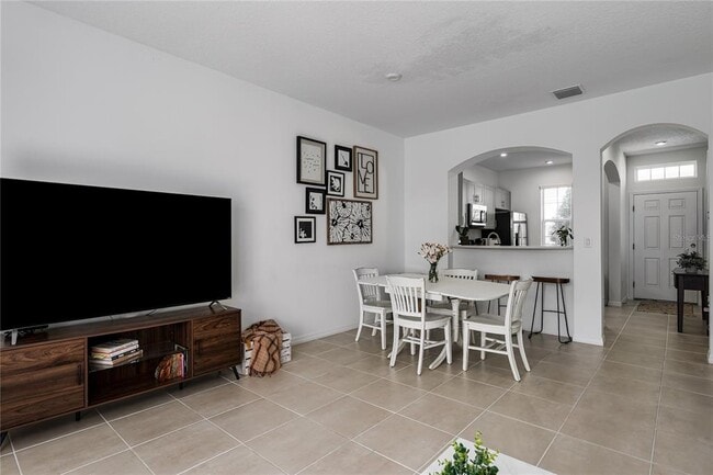 Building Photo - 6217 Fairmont Ln