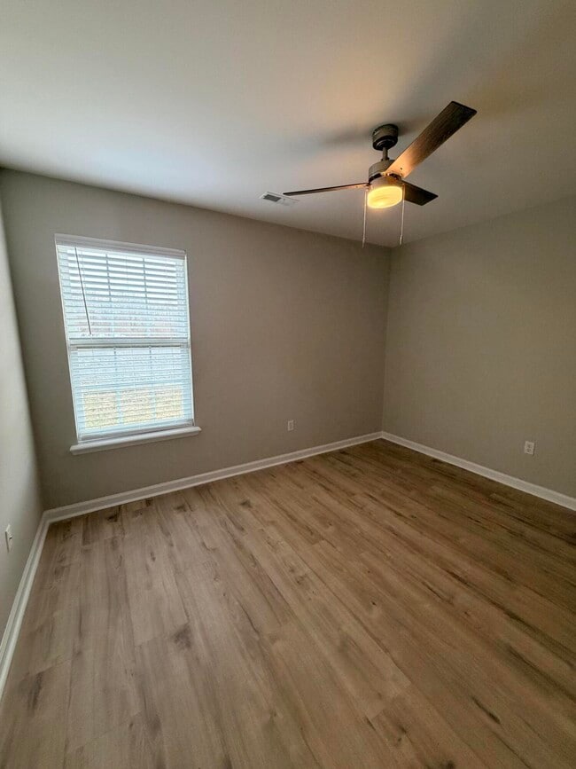 Building Photo - 157 Palmer Dr