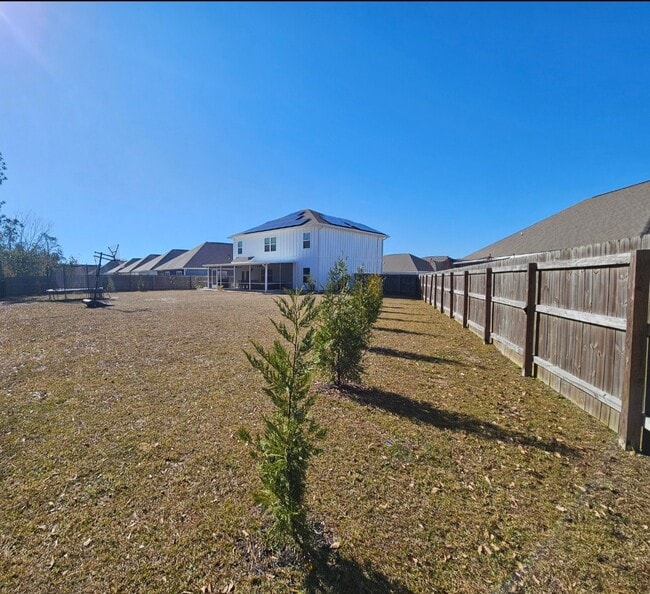 Building Photo - 5825 Danbury Blvd