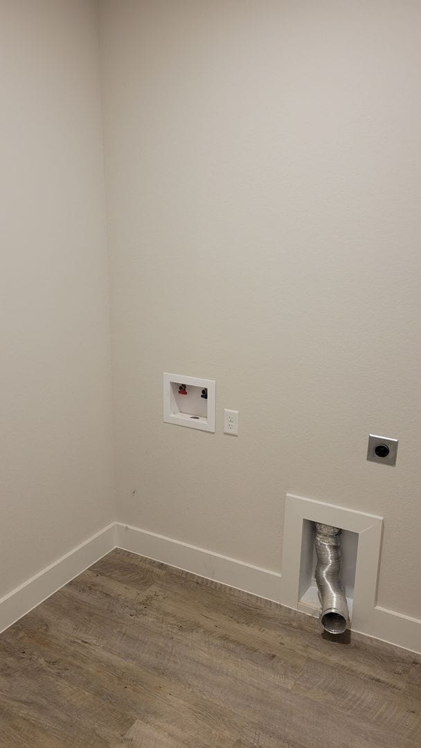 Building Photo - 3/2/2 CUSTOM FEATURES - OPEN CONCEPT - GOD...