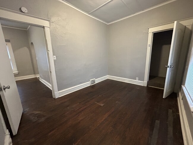 Building Photo - 2416 Cypress Ave