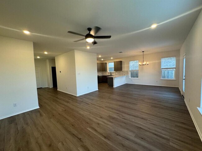 Building Photo - 418 St Cindy's Wy