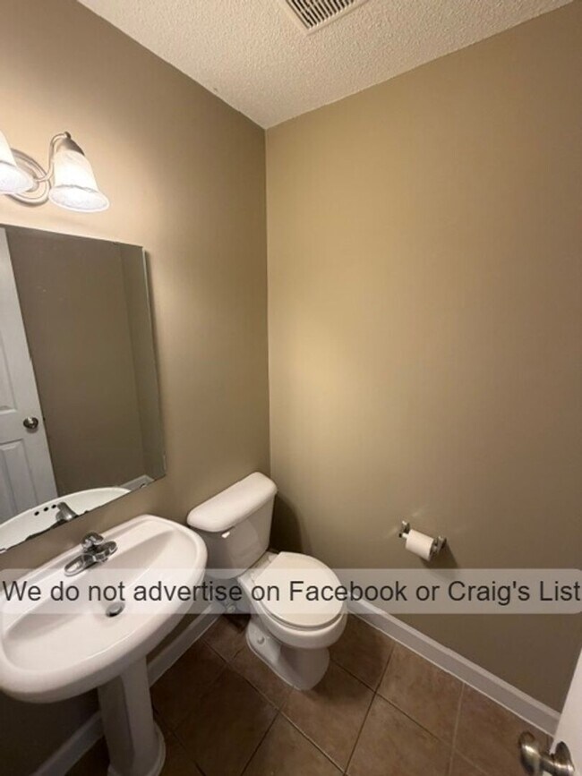 Building Photo - 226 Leggett Dr