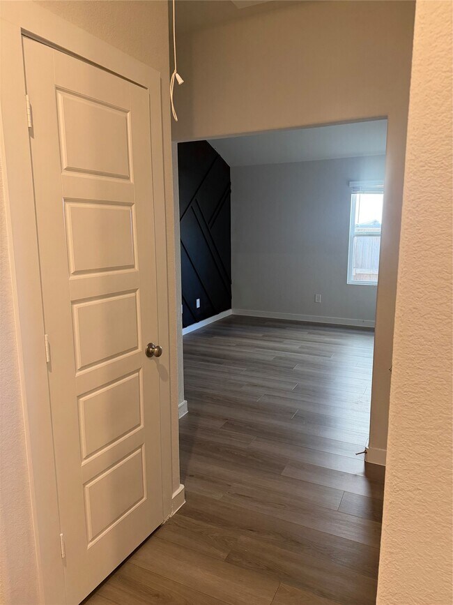 Building Photo - 18739 Frost Ridge Dr