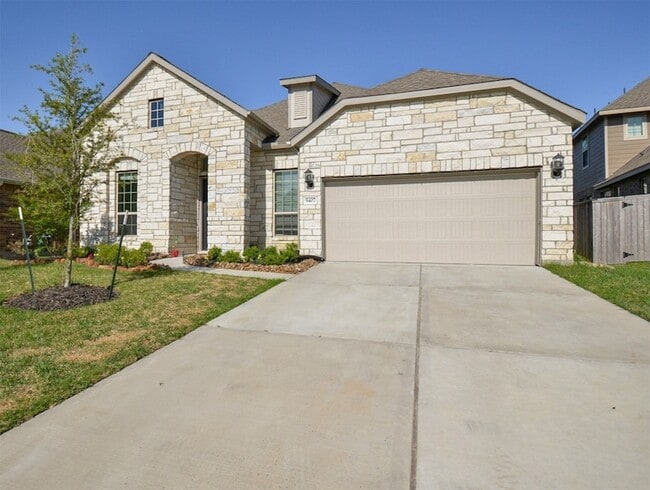 Building Photo - 9407 Camden Clf Ct