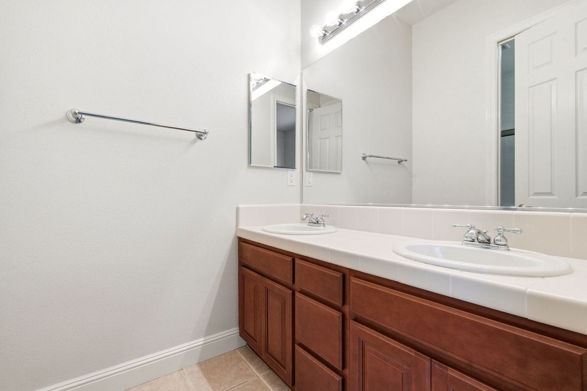 Building Photo - 309 Whitcliffe Ct