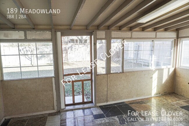Building Photo - 189 Meadowland-