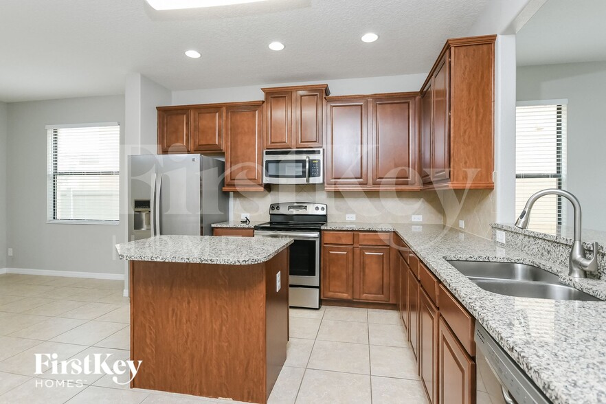 Building Photo - 292 Spruce Pine Rd