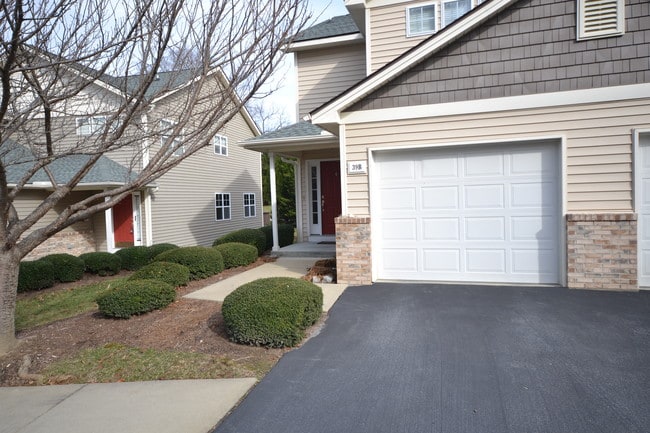 Building Photo - 39B Jacobs Way Dr