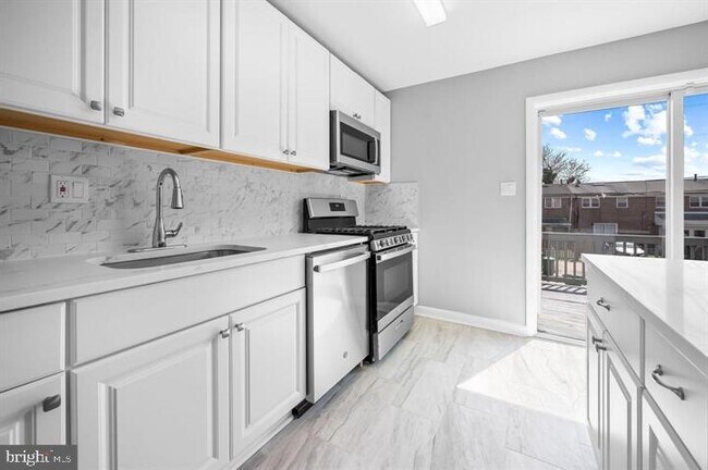 Building Photo - 631 Charraway Rd