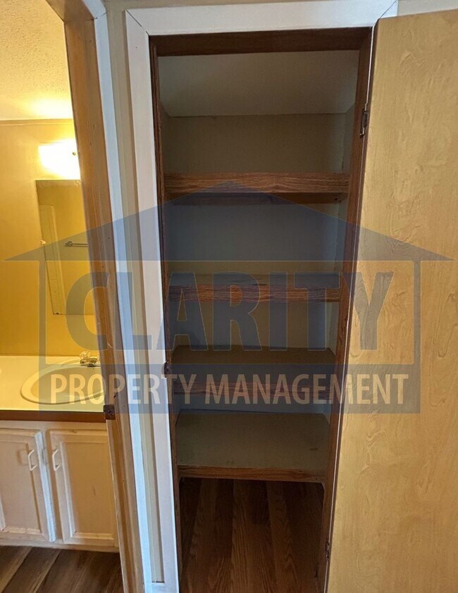 Building Photo - Charming 3-Bedroom with Large Yard
