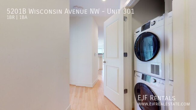 Building Photo - Friendship Heights Modern One Bedroom Off ...