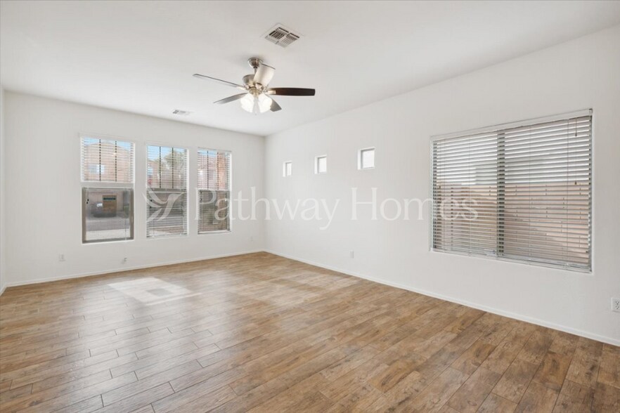 Building Photo - 17762 W Watson Ln