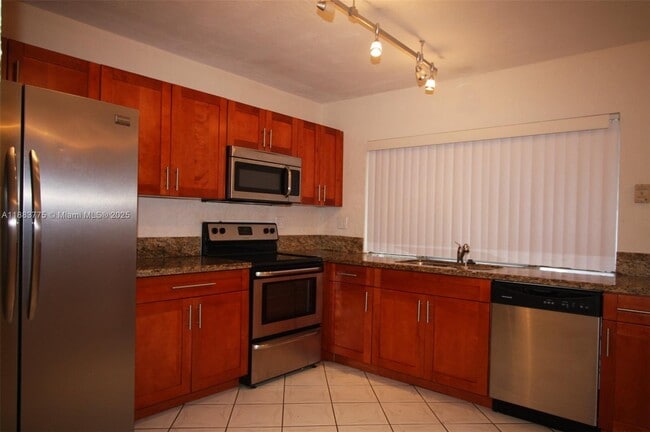 Building Photo - 6737 Pansy Dr