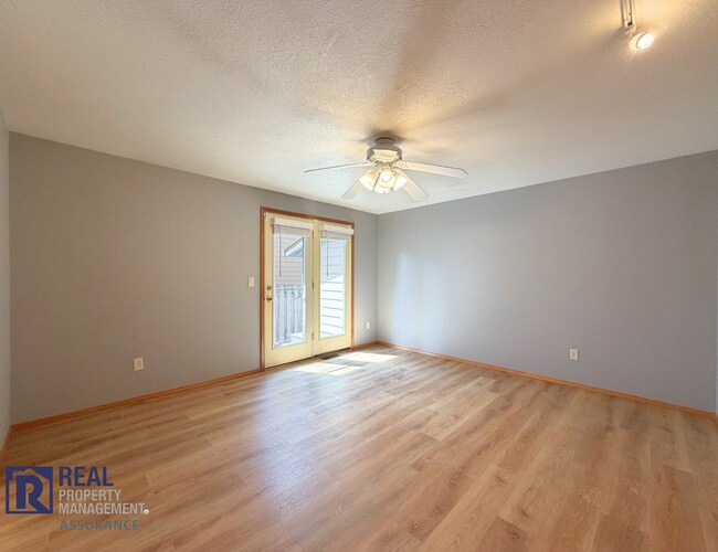 Building Photo - Beautiful 3-Bedroom Home with Fenced Yard, Central A/C & 2-Car Garage