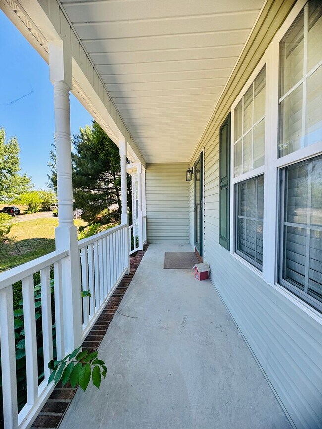 Building Photo - Fully Furnished Home Available In Creedmoor - Inground Pool and More