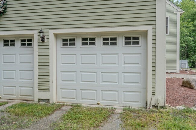 Building Photo - 103 Back Canaan Rd