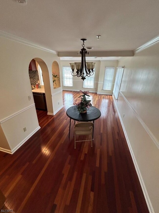 Building Photo - 91 Roseland Ave