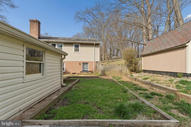 Building Photo - 2302 Tanglevale Dr