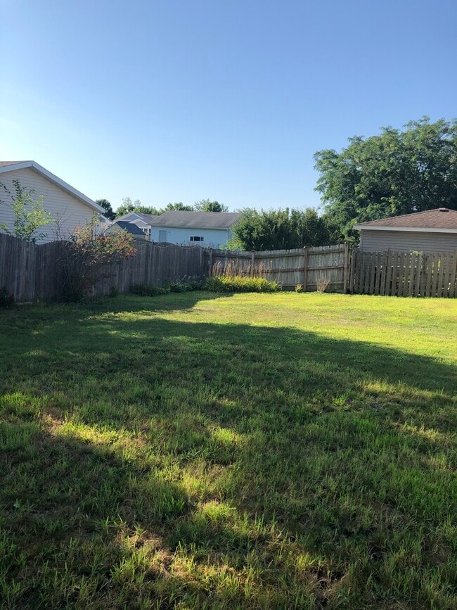 Building Photo - 2914 Frank Turk Dr